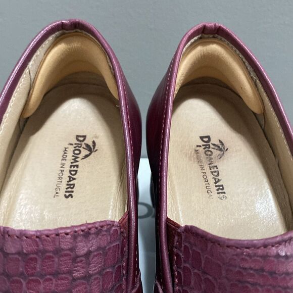 Dromedaris Leather Women's Burgundy Loafers w/silver Chain Detail Size 38 US 8 - Picture 5 of 16